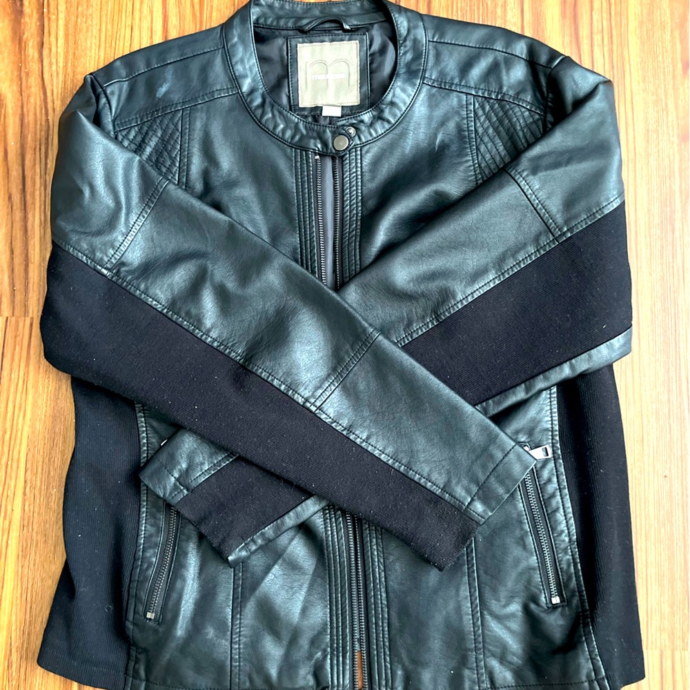 Maurice’s leather jacket Size XXL